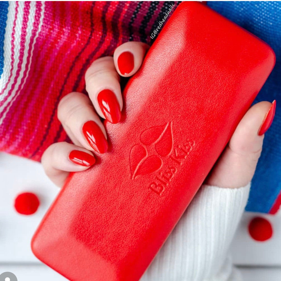 The Bliss Kiss™ Manicure Kit